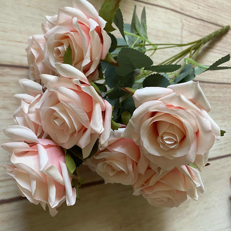 Evergreen elegance flawless flowers for every space with different colours. 9 heads