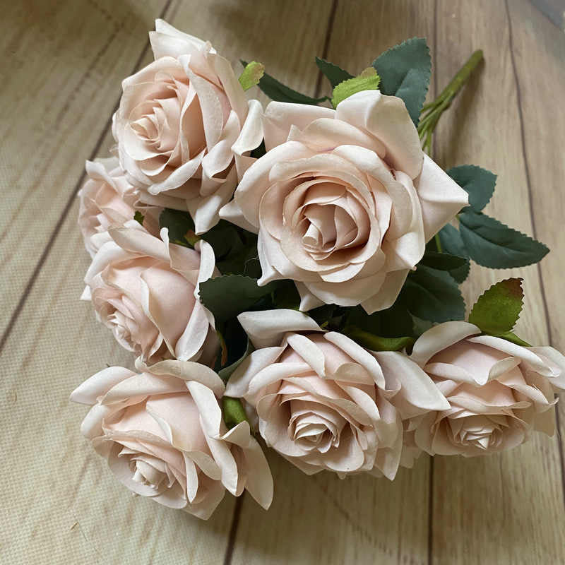Evergreen elegance flawless flowers for every space with different colours. 9 heads