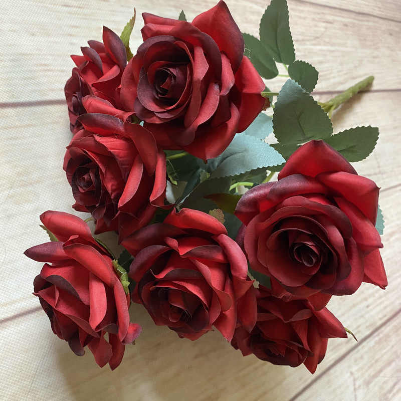 Evergreen elegance flawless flowers for every space with different colours. 9 heads