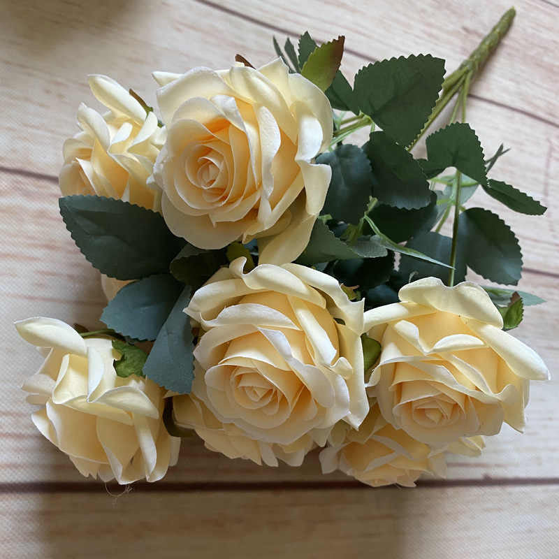 Evergreen elegance flawless flowers for every space with different colours. 9 heads