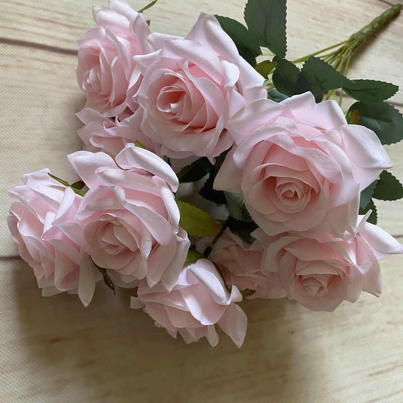 Evergreen elegance flawless flowers for every space with different colours. 9 heads