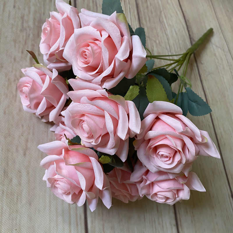 Evergreen elegance flawless flowers for every space with different colours. 9 heads
