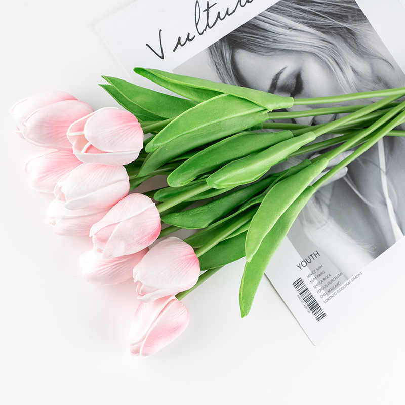 Floral perfection without the fuss with different colours bunch of 10 sticks