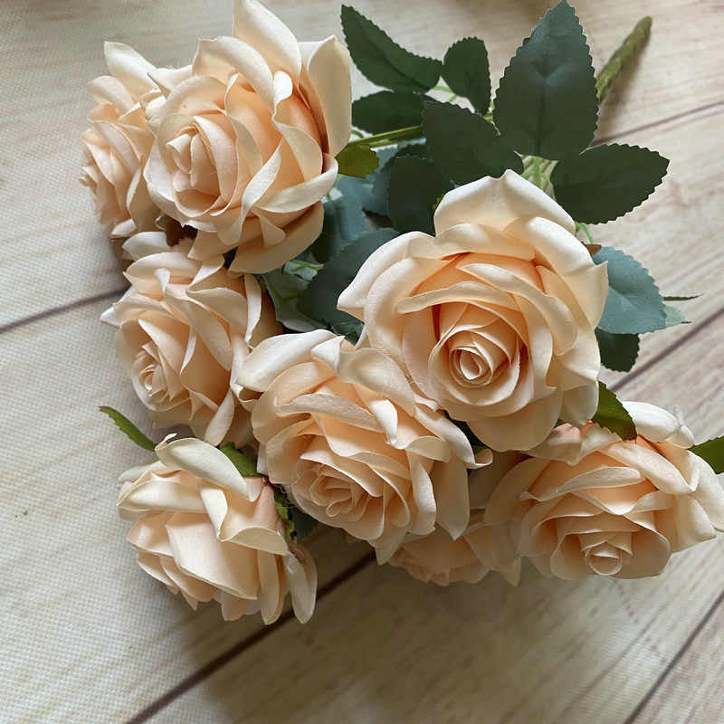 Evergreen elegance flawless flowers for every space with different colours. 9 heads
